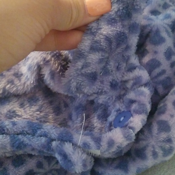 Robe - Picture 5 of 5